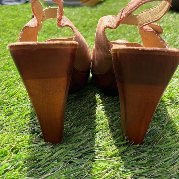 LATIGO for Anthropologie June Leather Wooden Clog Heels - Size 8 (NWOT) - Picture 2 of 6